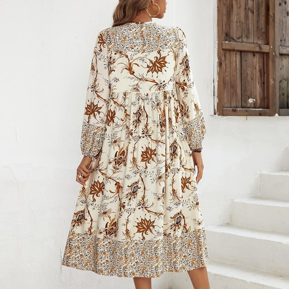 R. Vivimos • Boho V Neck Tassel Maxi Dress - Picture 3 of 16